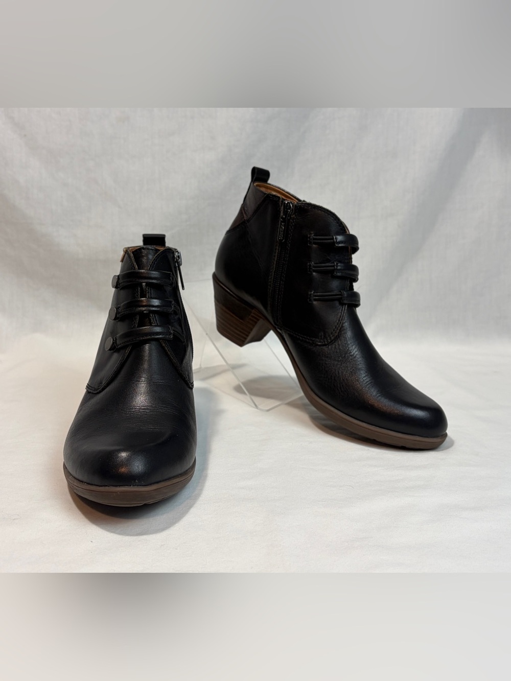 Pikolinos Rotterdam Women’s black leather ankle boots
